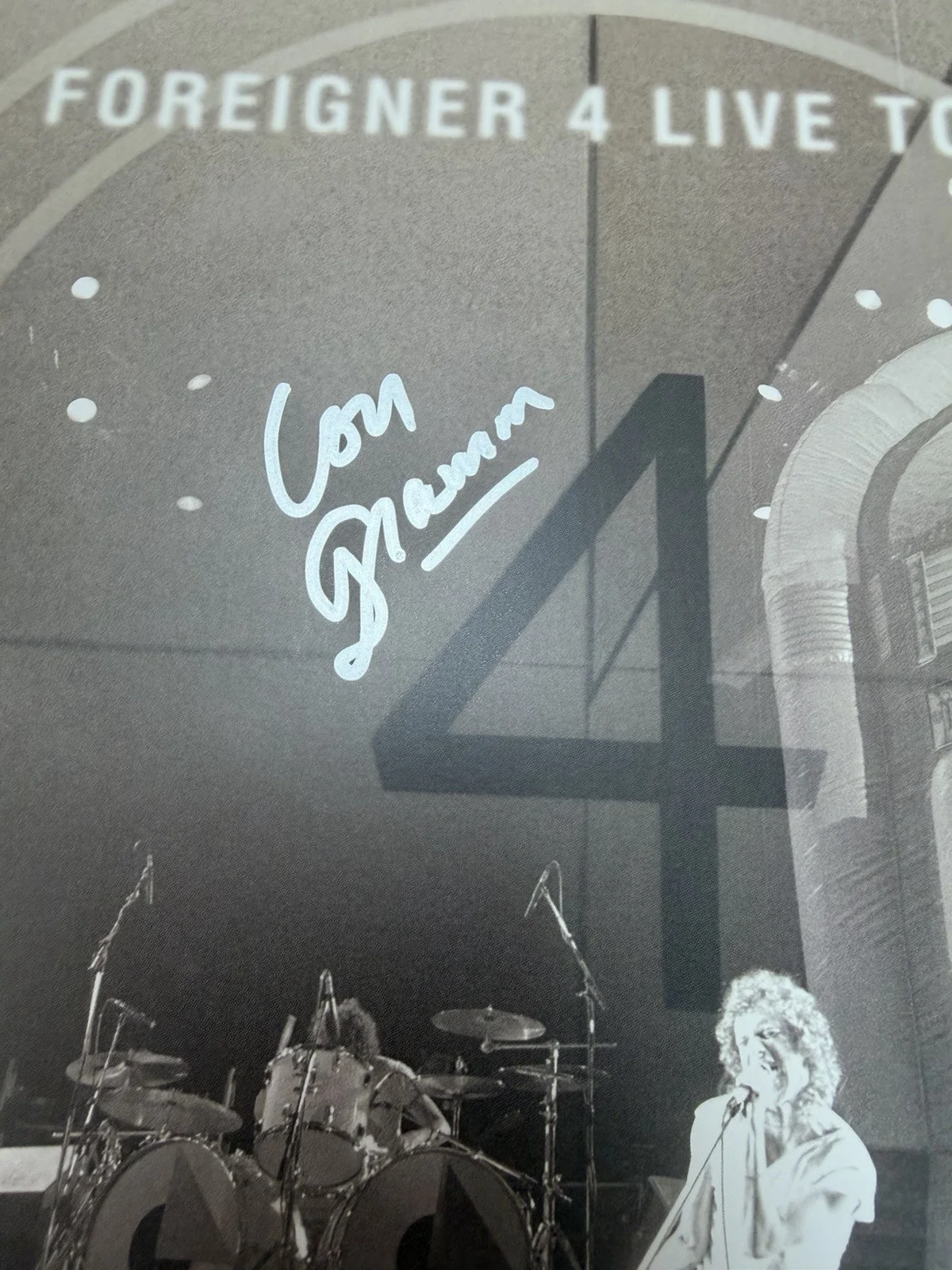 LOU GRAMM SIGNED FOREIGNER 4 LIVE TOUR VINYL RECORD ALBUM RSD EXCL. EXACT PROOF, изображение 4