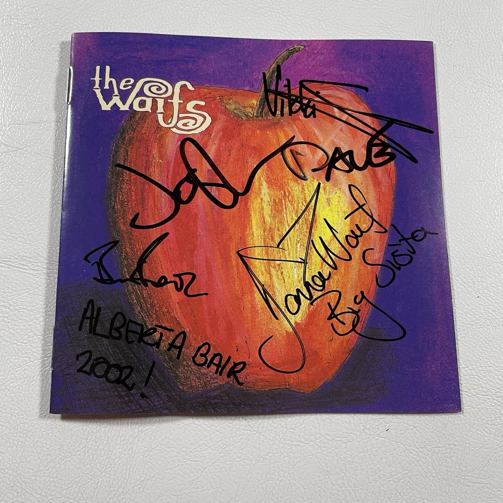 The Waifs Signed CD Insert Shelter Me Album 1998 Autographed Music Preowned, image 3
