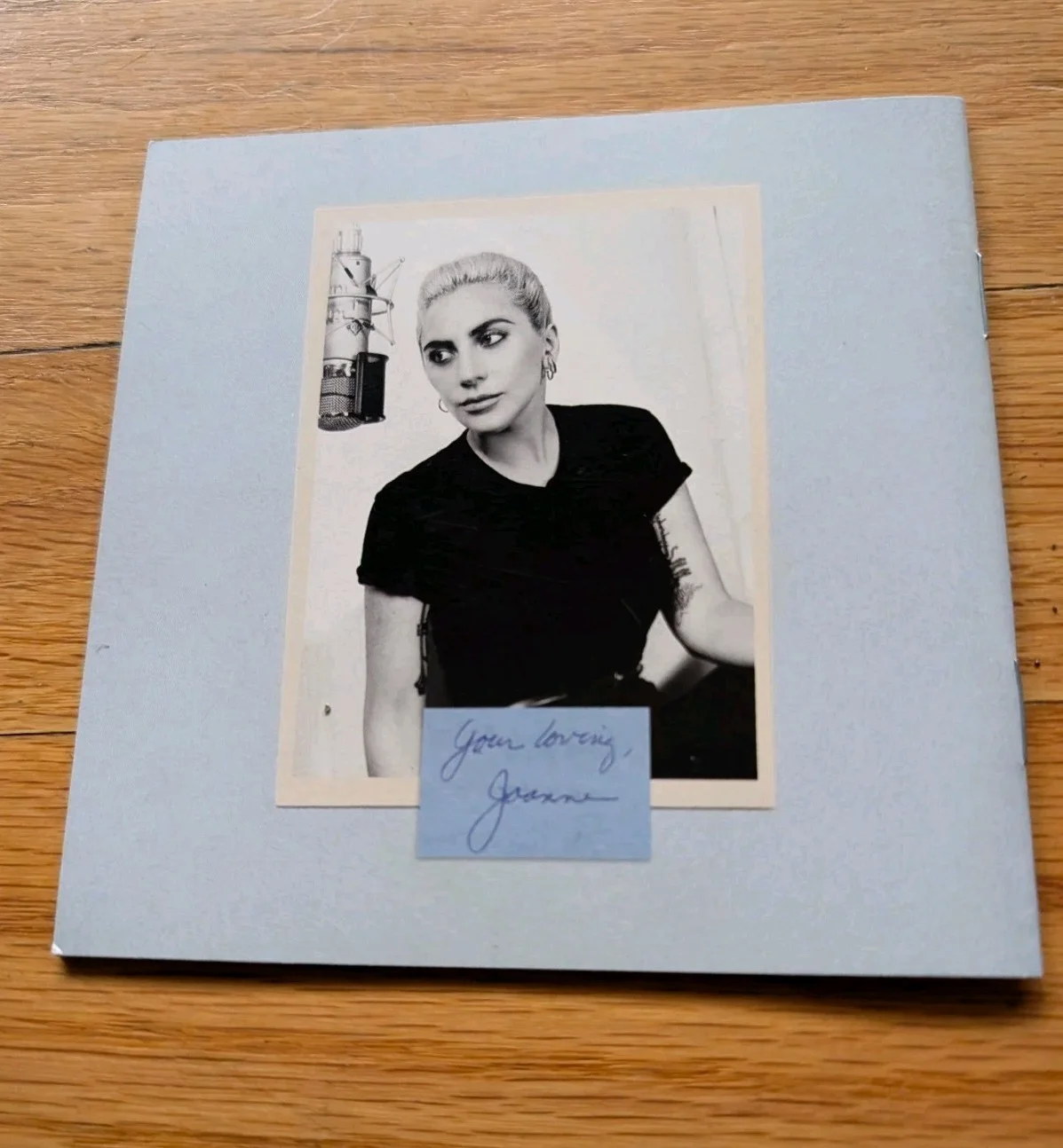 LADY GAGA SIGNED JOANNE CD BOOKLET RARE AUTOGRAPH BOOKLET, image 3