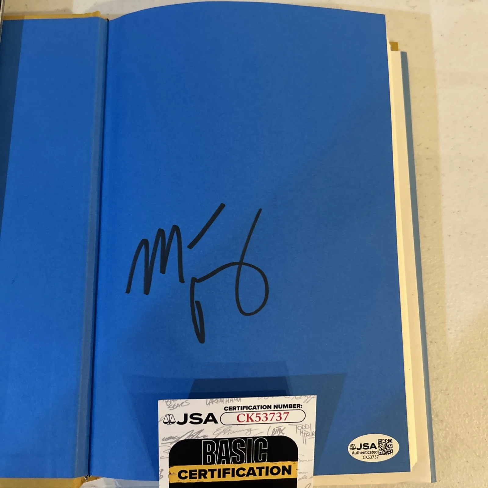 Matthew Perry — MATTHEW PERRY SIGNED AUTOGRAPH BOOK JSA COA FRIENDS ACTOR HARDCOVER RARE, image 2