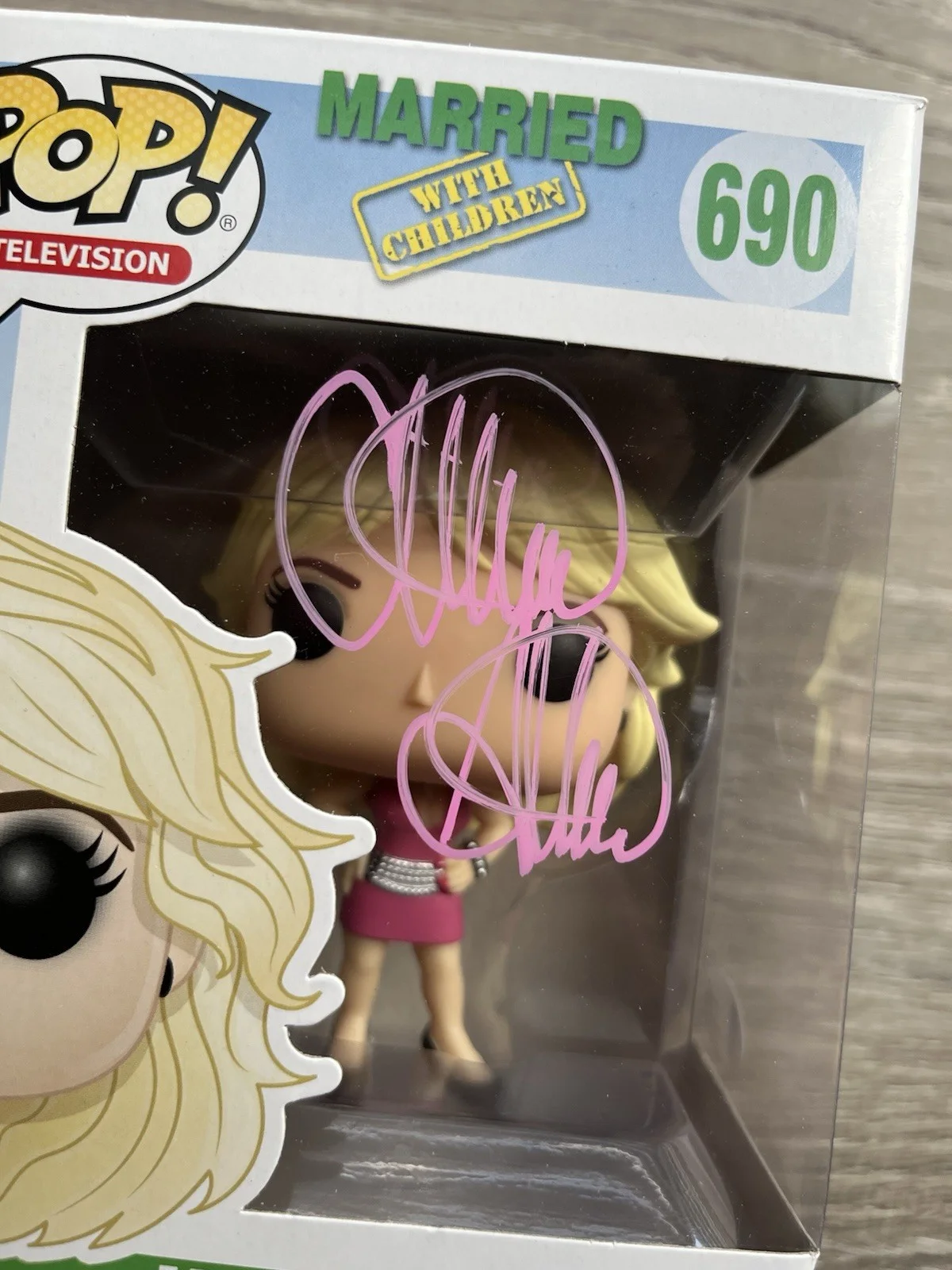 Christina Applegate — Christina Applegate Signed Kelly Bundy Funko Pop Beckett COA Autograph, image 4