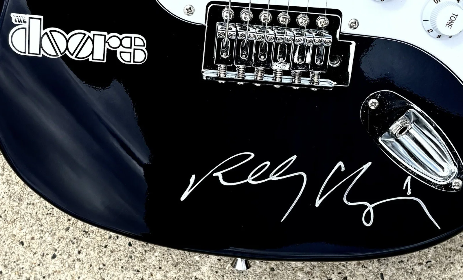 THE DOORS Robby Krieger SIGNED Guitar PSA/DNA COA, image 3