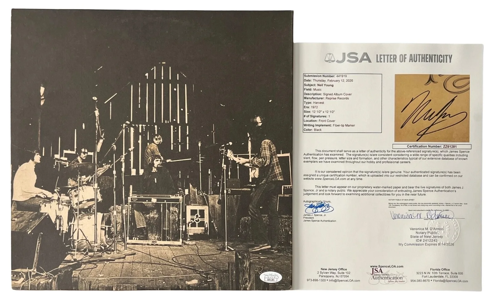 Neil Young Signed Harvest Vinyl Record JSA LOA ZZ61281, image 2