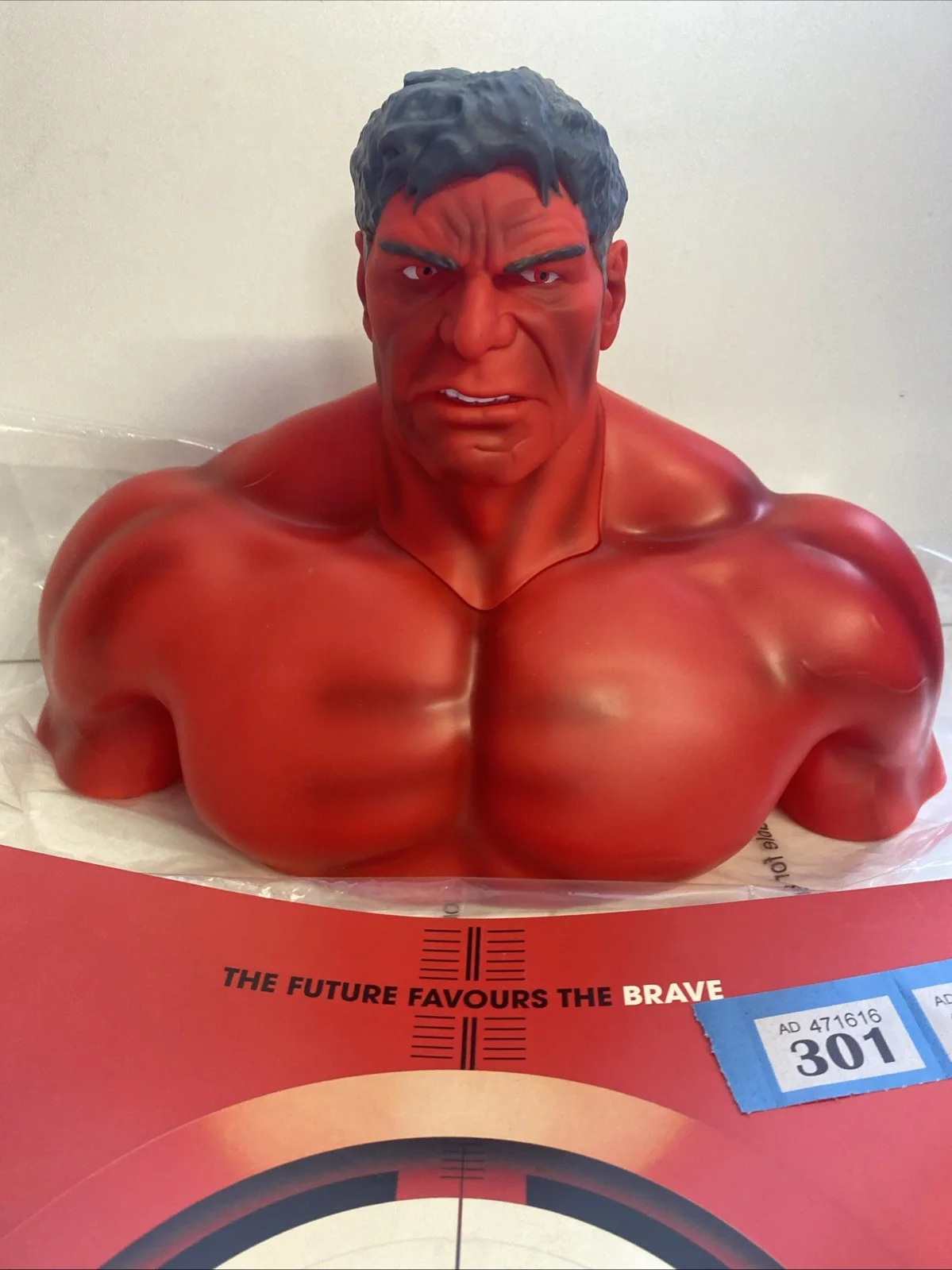 Captain America: Brave New World Bust And Poster .., image 5