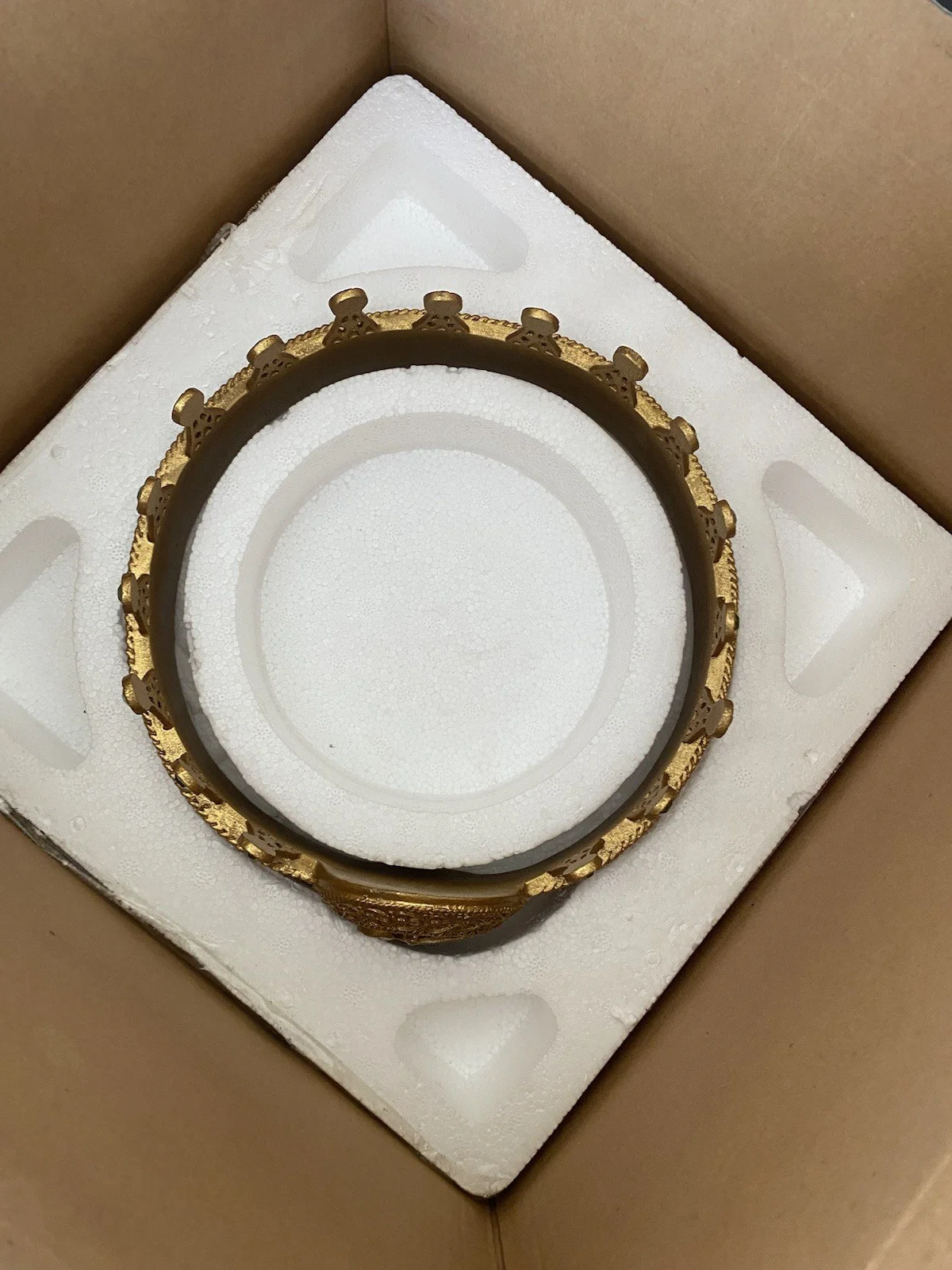 The Crown of Beowulf Prop Replica Diamond Select #390 Gold Ornament Rare, image 5