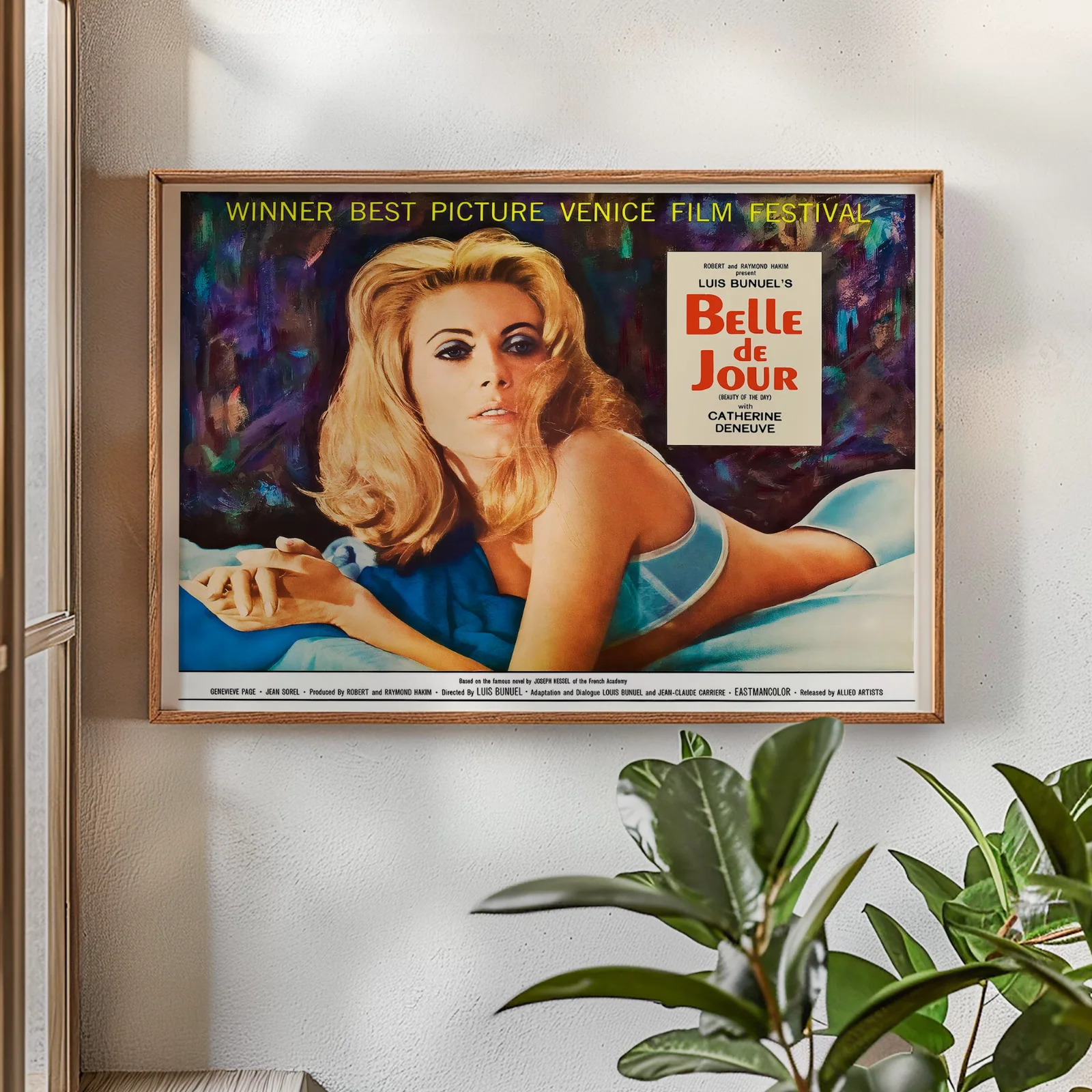 Belle de Jour 1967 Avant Garde Erotic Romance Restored 30" x 40" UK Quad Poster, изображение 2