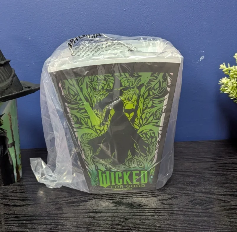 Wicked For Good LED Popcorn Bucket and Cinema Elphaba Witch Hat Cup - New -, image 5