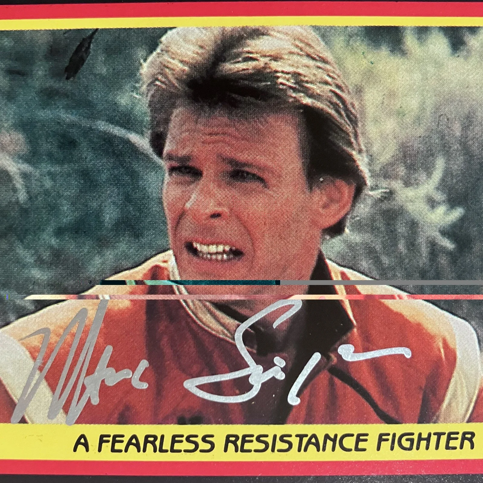 Marc Singer — MARC SINGER Signed Vintage 1984 TRADING CARD / “V: The Miniseries” / BEASTMASTER