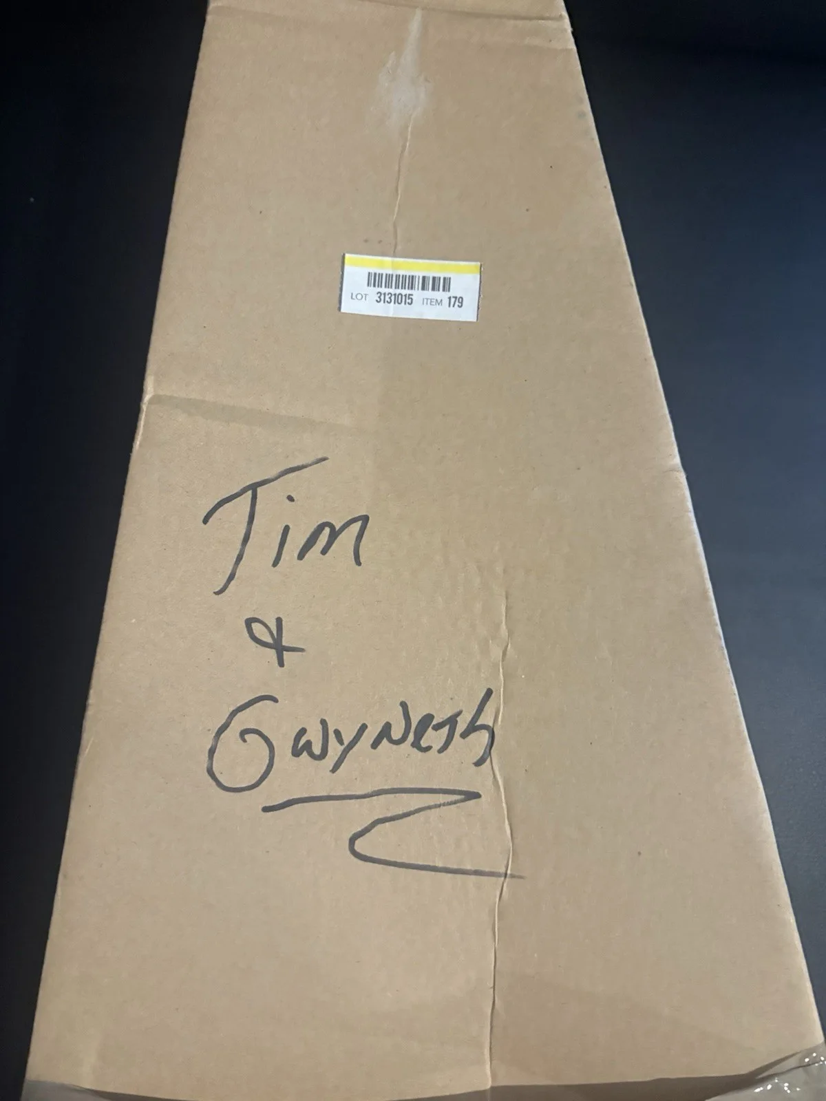 Kona Acoustic Guitar Signed by Tim McGraw and Gwyneth Paltrow in Original Box, image 5