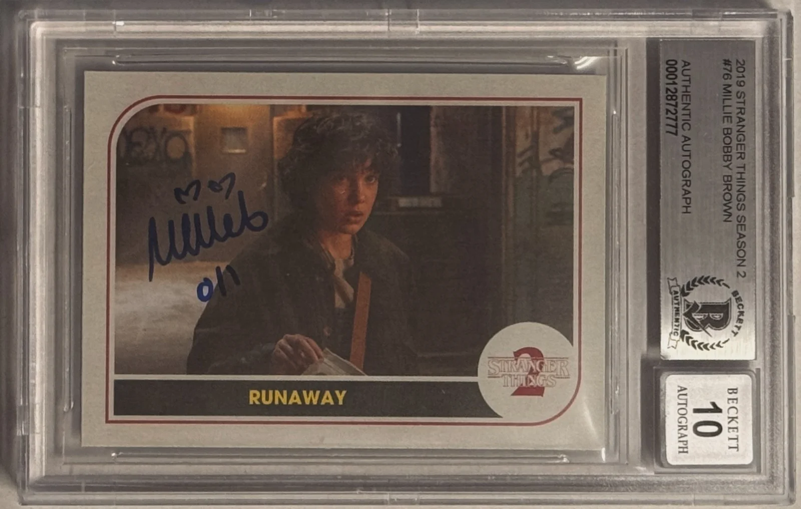 Millie Bobby Brown — 2019 Topps Millie Bobby Brown Stranger Things Card #76 Beckett Authentic AUTO 10, изображение 2