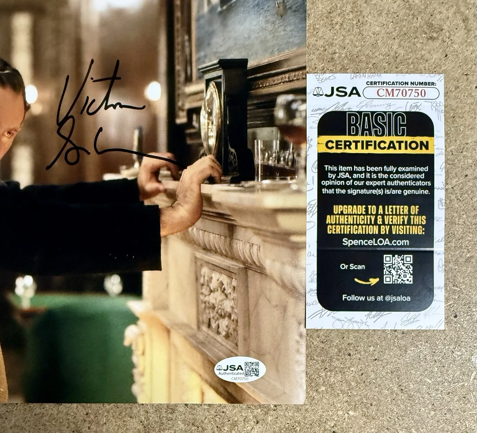 Victor Garber — Victor Garber Signed Autographed Mr. Thomas Andrews Titanic Photo With JSA COA, изображение 2
