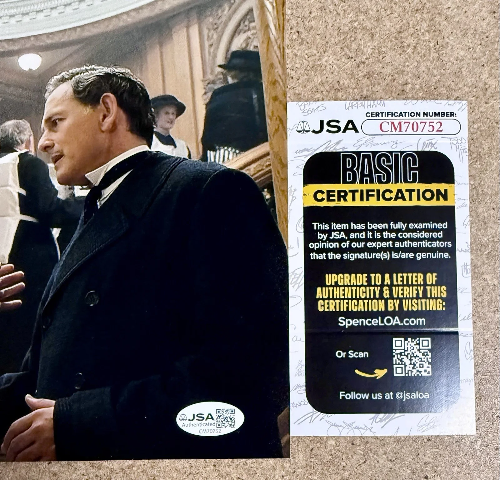 Victor Garber — Victor Garber Signed Autographed Mr. Thomas Andrews Titanic Photo With JSA COA, изображение 2