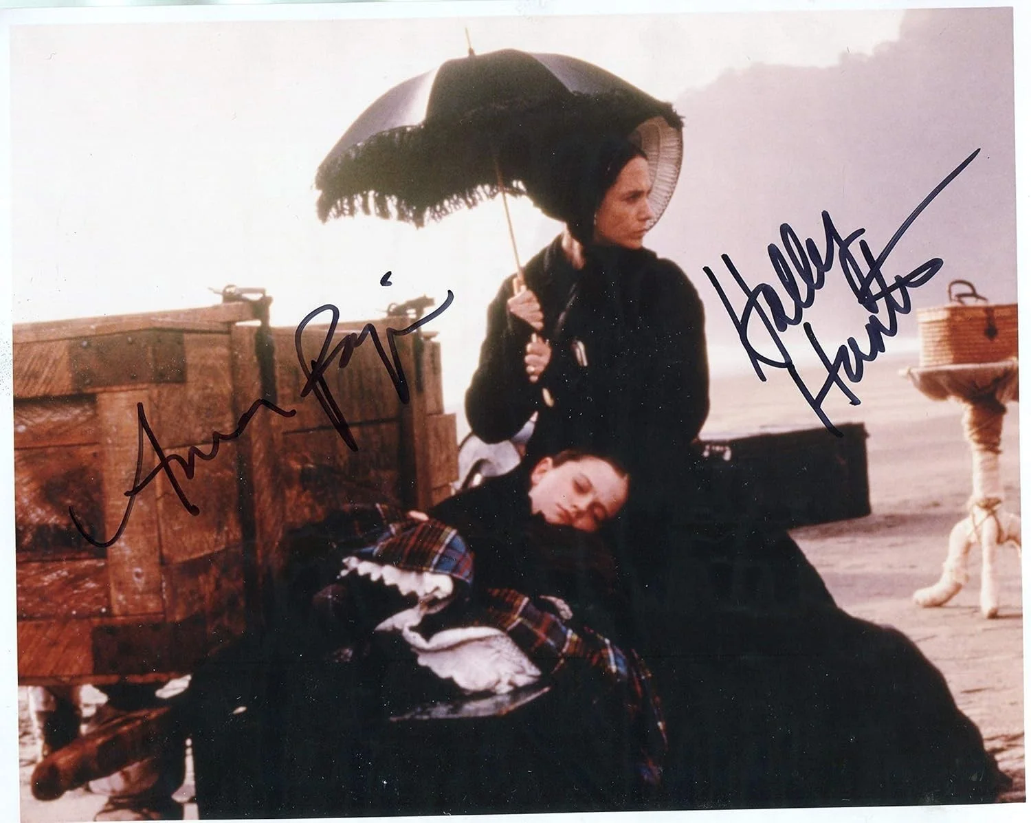 Anna Paquin & Holly Hunter — * HOLLY HUNTER / ANNA PAQUIN (Oscar) * rare signed 8x10 photo "The Piano"