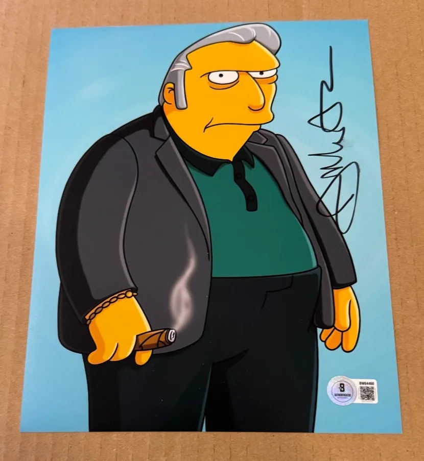 JOE MANTEGNA — JOE MANTEGNA SIGNED THE SIMPSONS 8X10 PHOTO BECKETT BAS