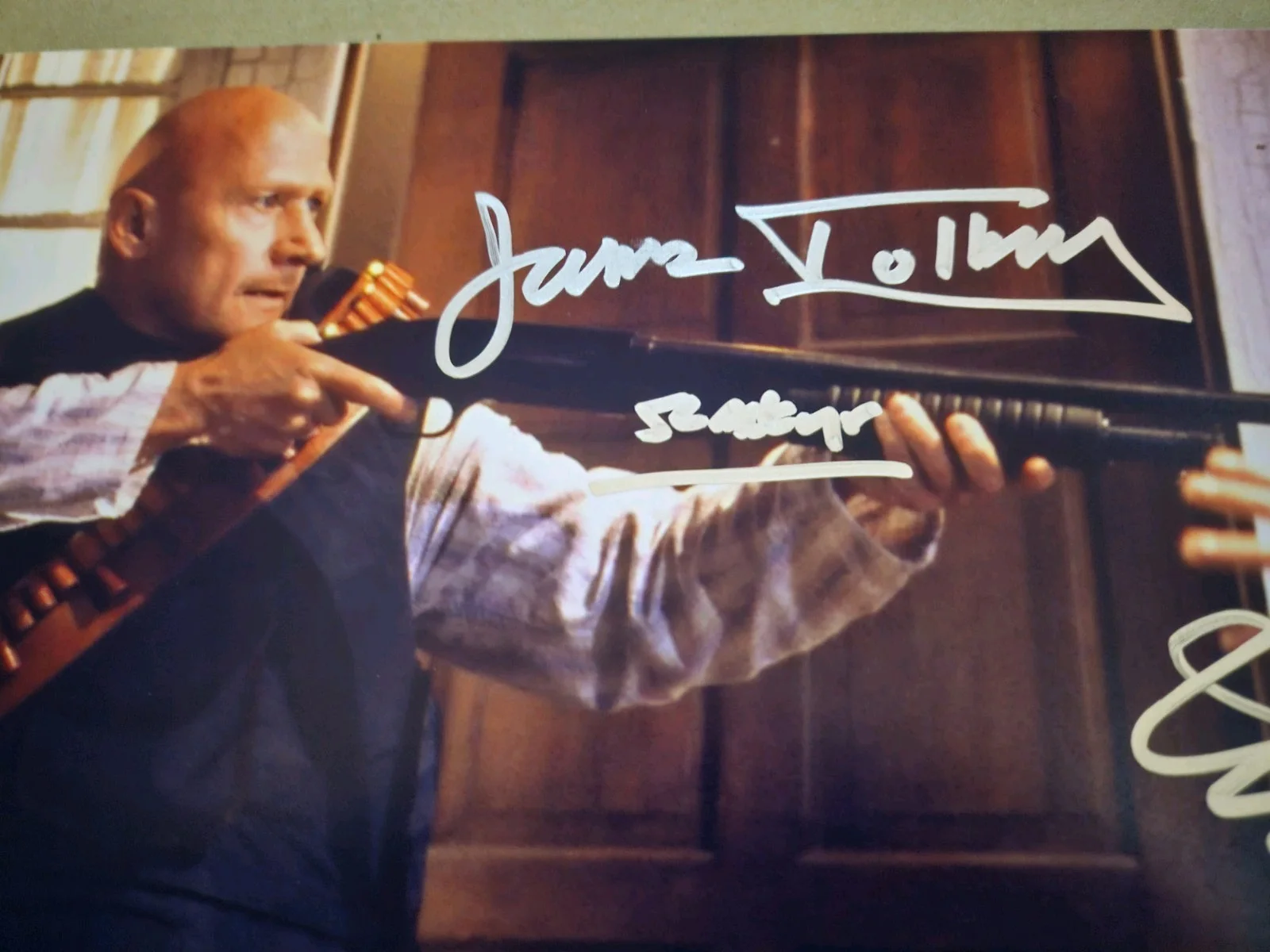 ORIGINAL JAMES TOLKAN, MICHAEL J FOX AUTOGRAPHS 12X8" BACK TO THE FUTURE2 W/COA, изображение 3