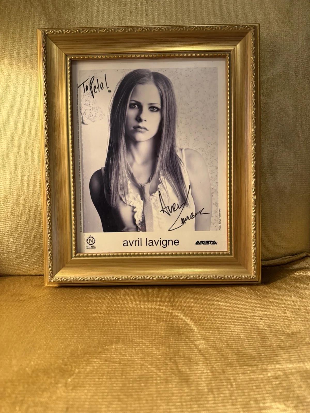 AVRIL LAVIGNE SIGNED PHOTO To Pete AUTOGRAPHED 8X10 RARE PRESENT GIFT, image 3