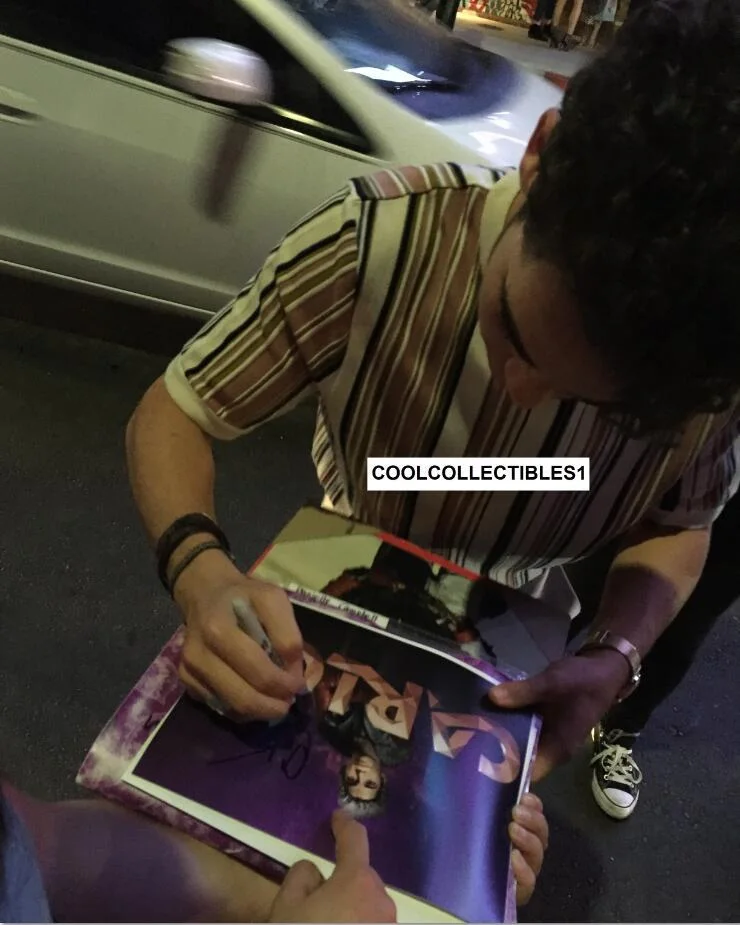 Cameron Boyce — CAMERON BOYCE 'THE DESCENDANTS" IN PERSON SIGNED 8X10 COLOR PHOTO "PROOF" COA, изображение 2