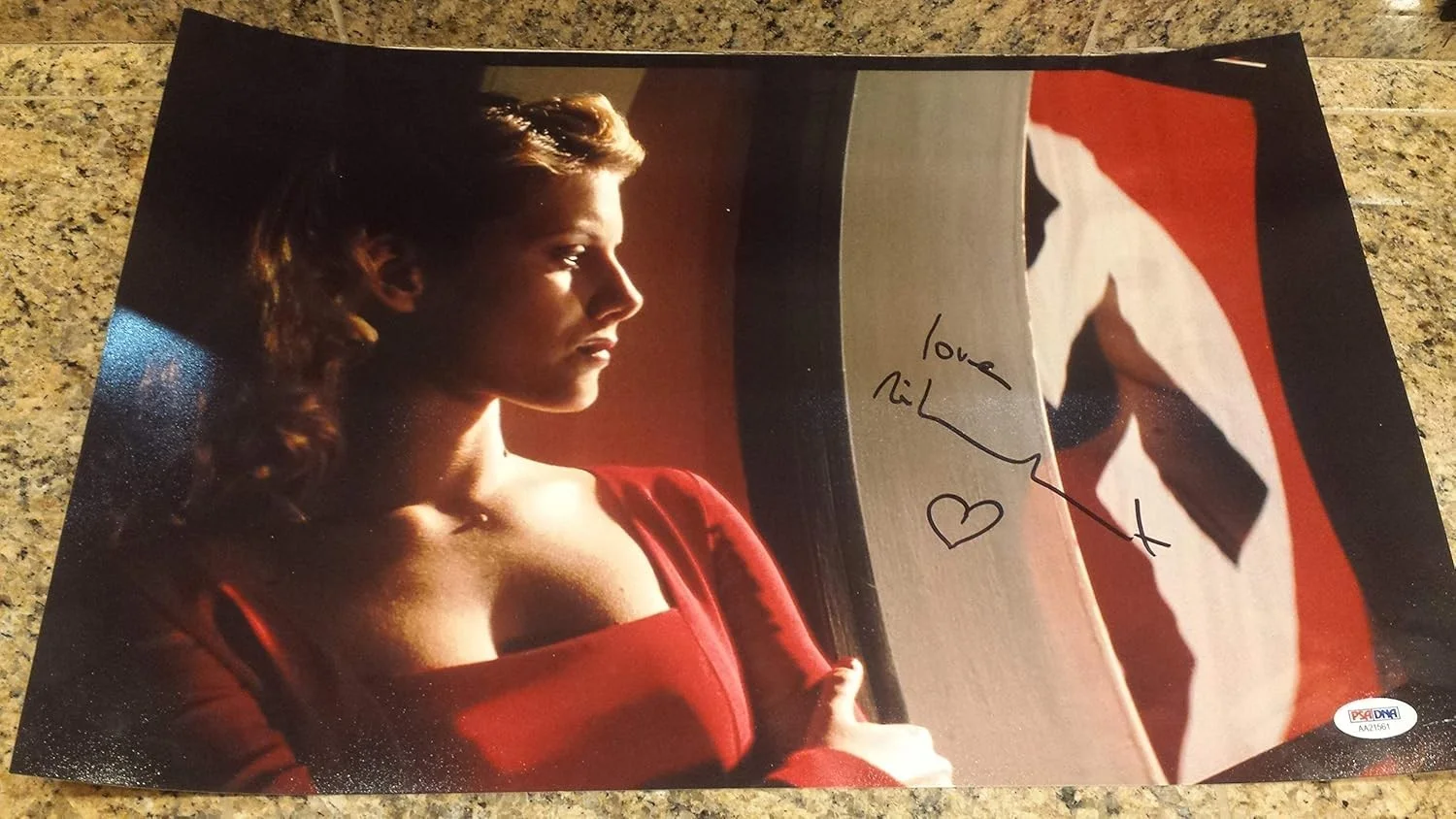 Diane Kruger — * DIANE KRUGER * signed Tarantino "Inglorious Basterds" 13x19 photo - PSA/DNA