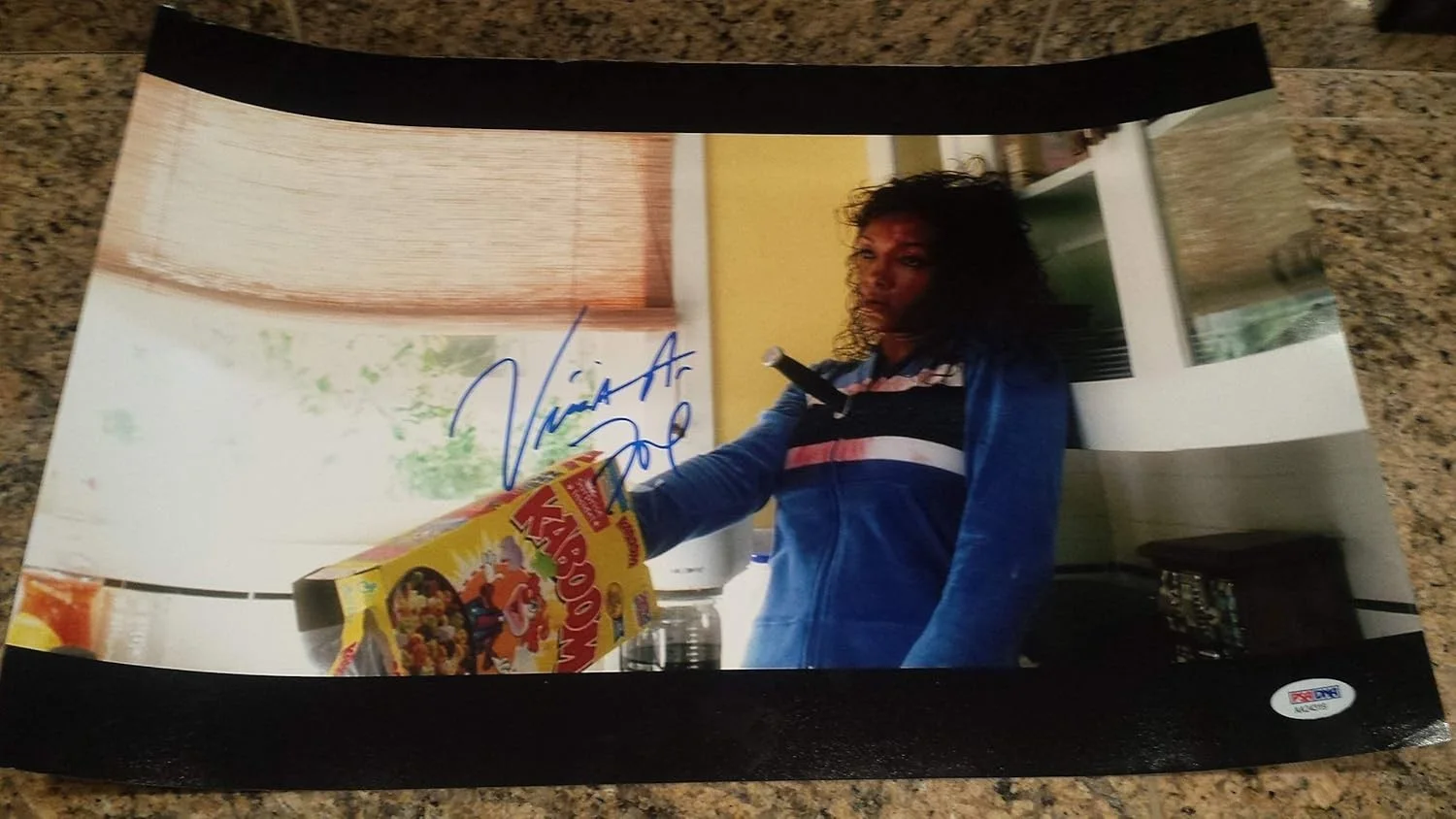 Vivica A. Fox — * VIVICA A. FOX * classic signed Tarantino "Kill Bill" 13x19" photo - PSA/DNA