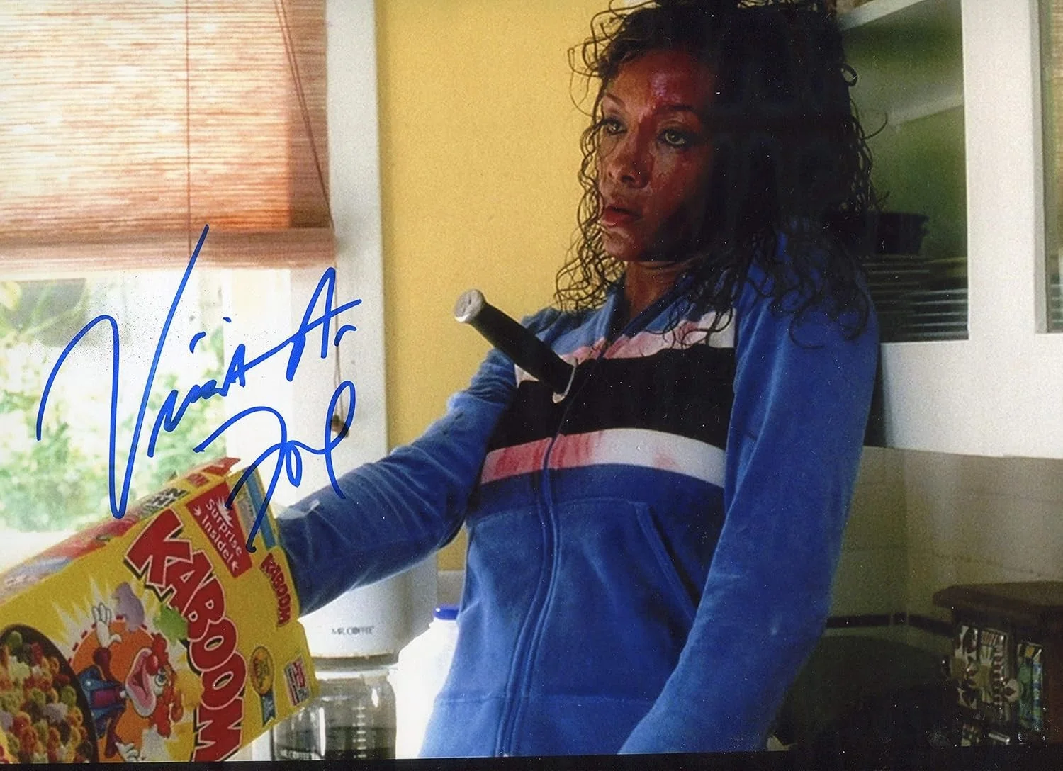 Vivica A. Fox — * VIVICA A. FOX * classic signed Tarantino "Kill Bill" 13x19" photo - PSA/DNA, изображение 2