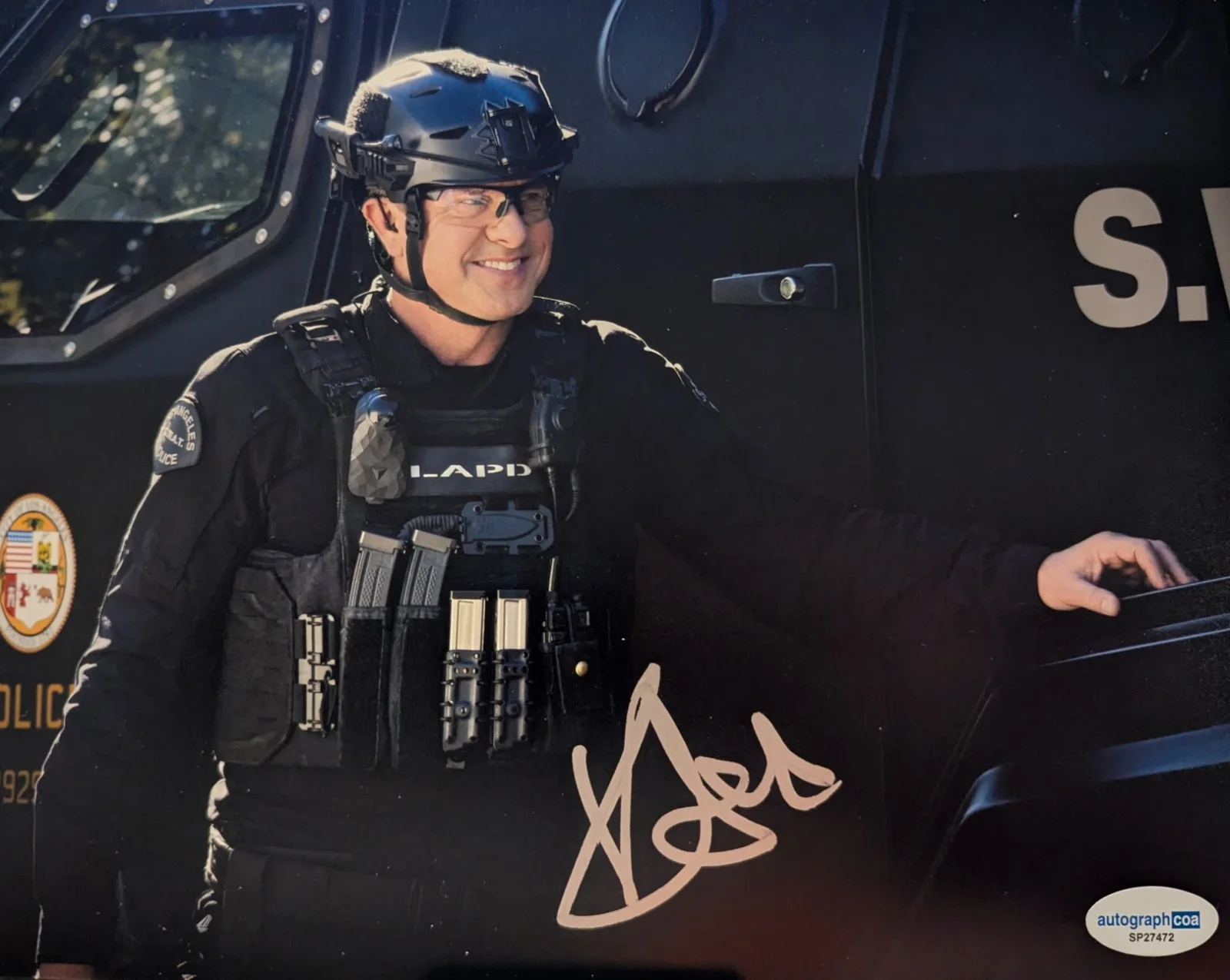 Kenny Johnson — Kenny Johnson Signed 8x10 Photo SWAT the Shield Actor ACOA Certified