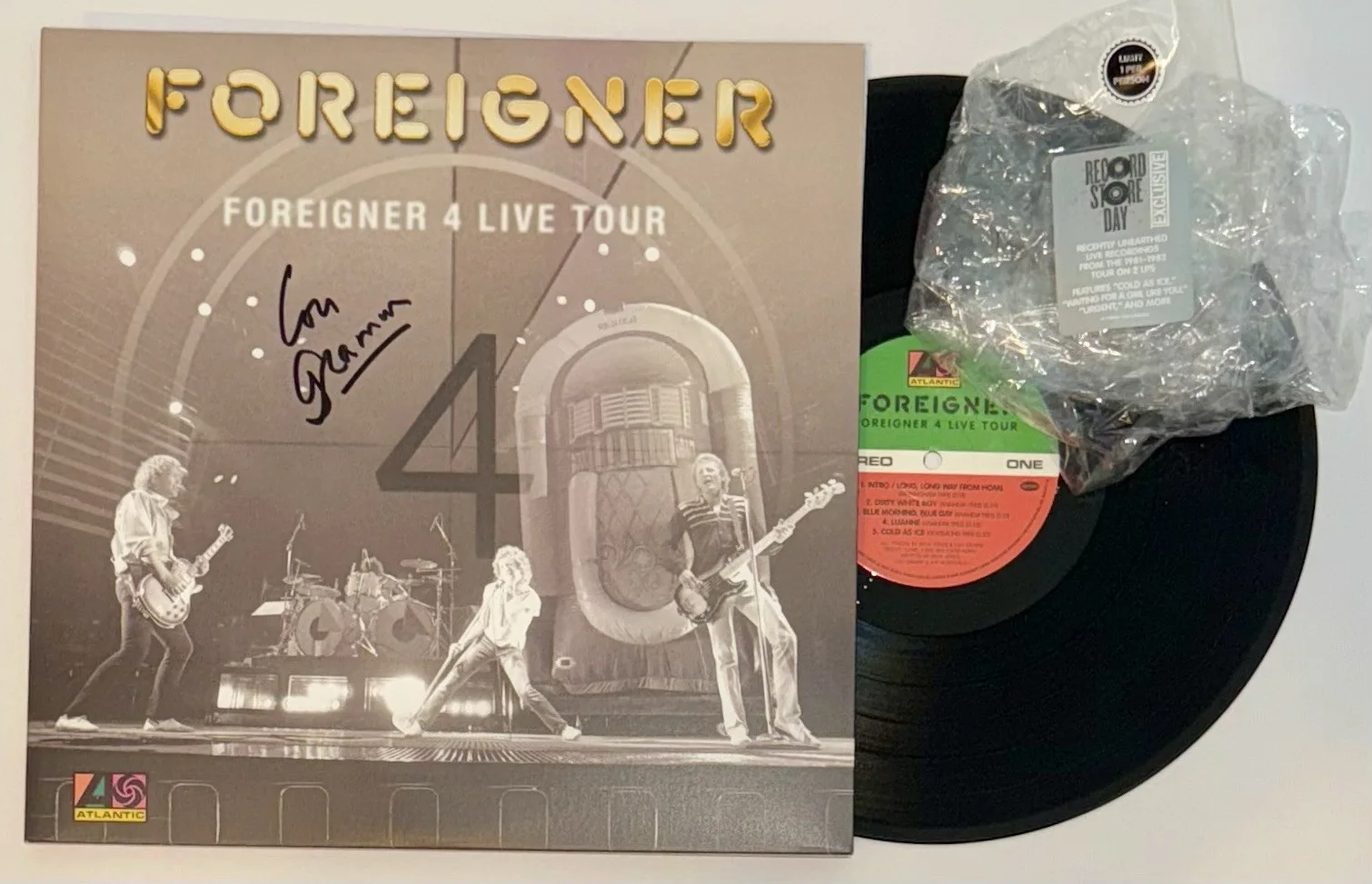 LOU GRAMM SIGNED AUTOGRAPHED FOREIGNER RSD EXCLUSIVE VINYL ALBUM LP W/ PROOF, изображение 2