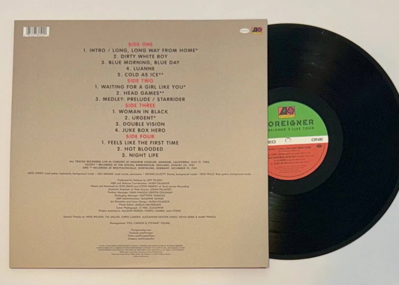 LOU GRAMM SIGNED AUTOGRAPHED FOREIGNER RSD EXCLUSIVE VINYL ALBUM LP W/ PROOF, изображение 3