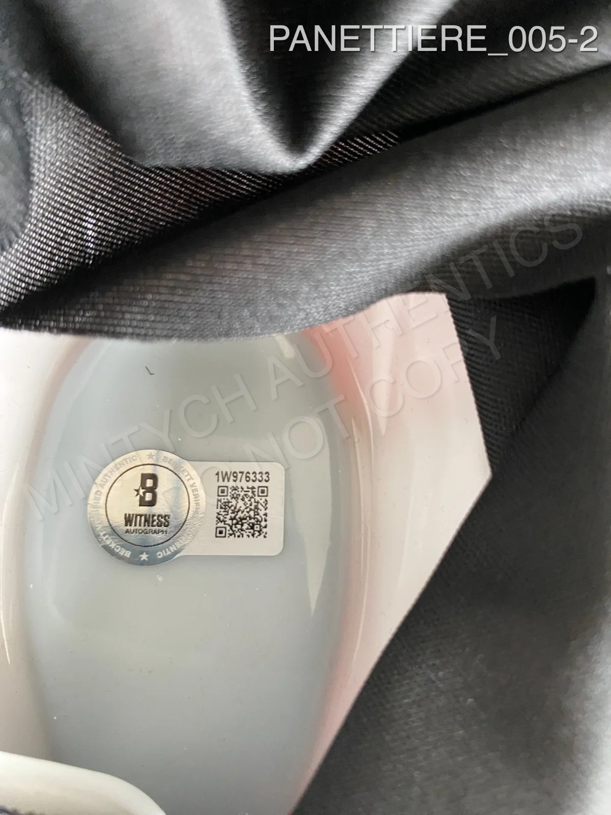 Hayden Panettiere — Hayden Panettiere autographed signed Ghost Face Fun World Mask Scream Beckett, image 2
