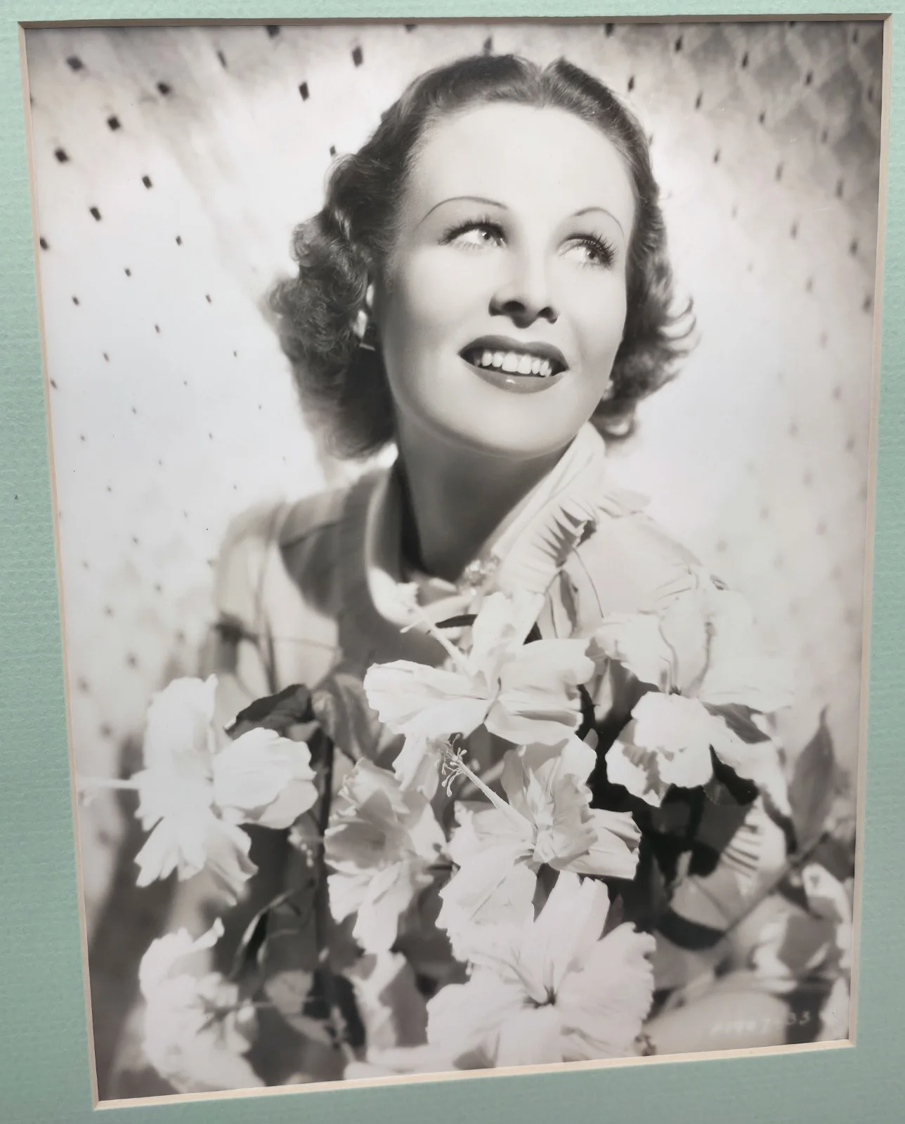 Photo and Hand Signed Autograph Movie Star Wendy Barrie Set in a Mat Display, image 4