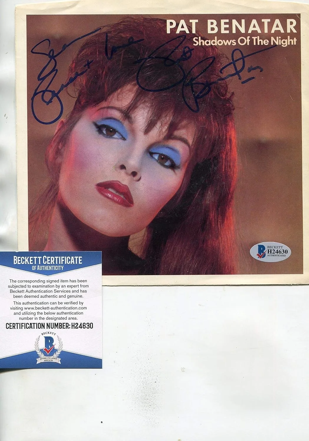 Pat Benatar — PAT BENATAR signed "Shadows of the Night" 45 RPM Sleeve display /BAS Beckett COA, изображение 2