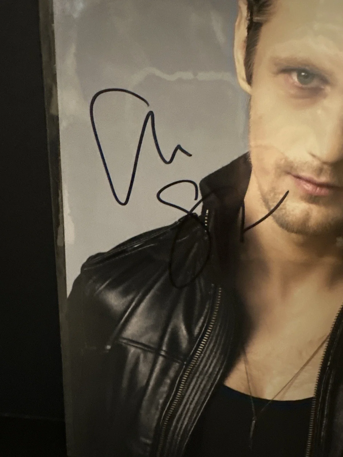 Alexander Skarsgard — Alexander Skarsgård Signed 8x10 Photo with COA – True Blood Eric Northman, image 2