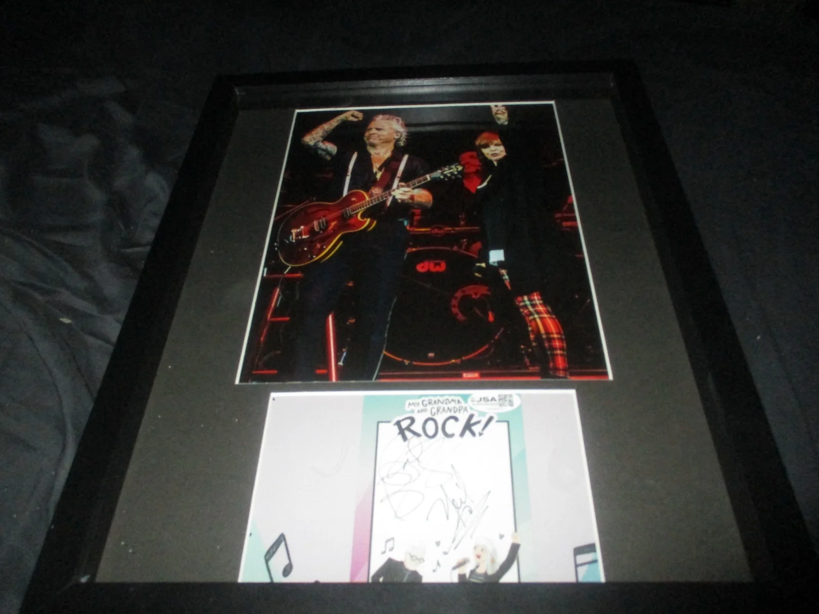 PAT BENATAR & NEIL GIRALDO SIGNED/AUTOGRAPHED 11X14 MATTE CUT FRAMED-- JSA CERT, image 5