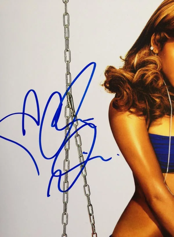 CHRISTINA MILIAN SIGNED AUTOGRAPHED 11x14 PHOTO VERY SEXY PSA/DNA, изображение 2