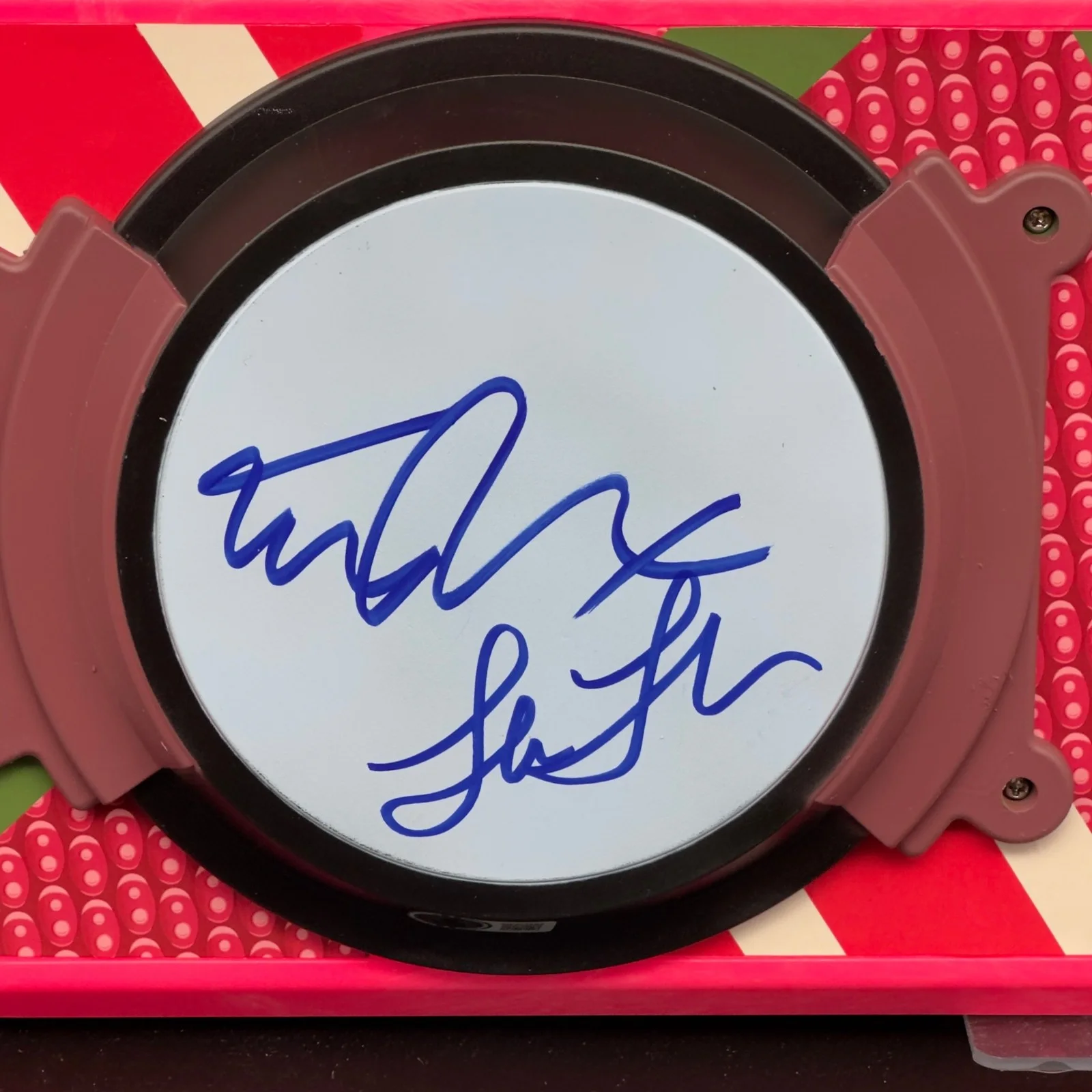 Michael J Fox, Christopher Lloyd, Leah Thompson, Tom Wilson — Michael J Fox Christopher Lloyd Thompson Wilson Cast Signed Hoverboard Beckett!, image 2