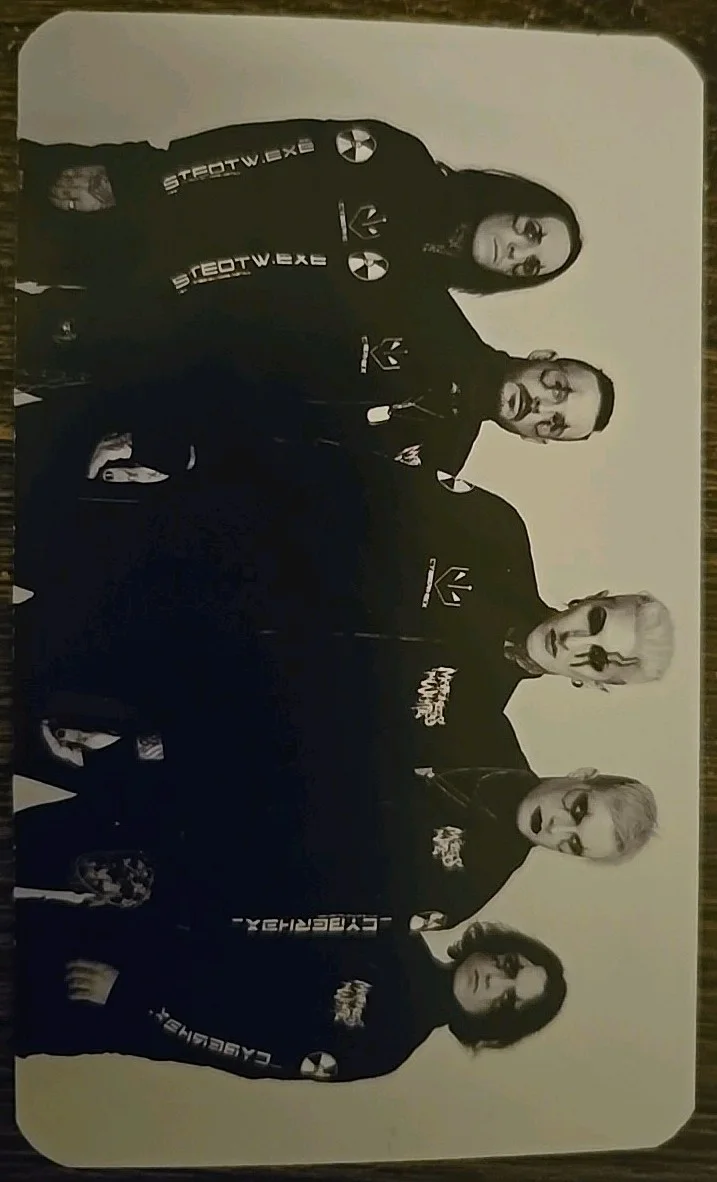 Autographed MOTIONLESS IN WHITE - 2022 THE TRINITY OF TERROR TOUR CARD, image 2