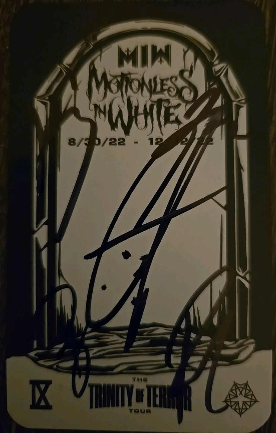 Autographed MOTIONLESS IN WHITE - 2022 THE TRINITY OF TERROR TOUR CARD, image 3
