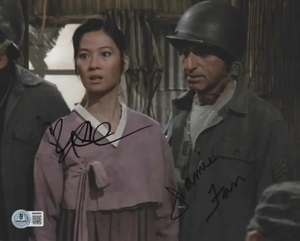 Jamie Farr — JAMIE FARR & ROSALIND CHAO RARE AUTOGRAPHED M.A.S.H 8x10 PHOTO COA BECKETT COMBO