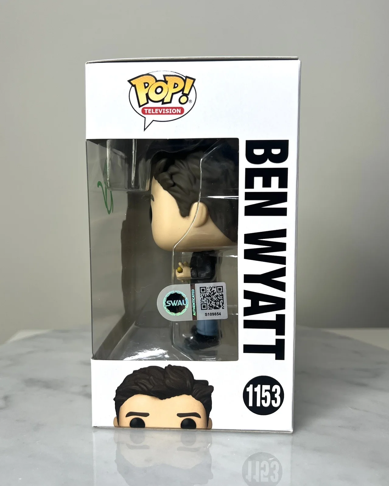 Adam Scott — Adam Scott Signed Parks and Recreation Ben Wyatt Funko Pop SWAU COA, изображение 2