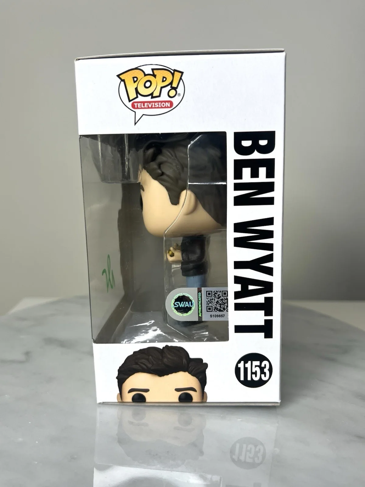 Adam Scott — Adam Scott Signed Parks and Recreation Ben Wyatt Funko Pop #1153 SWAU COA, изображение 3