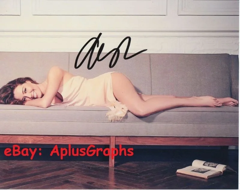 Aubrey Plaza — AUBREY PLAZA... Breathtaking Beauty (Leggy) SIGNED