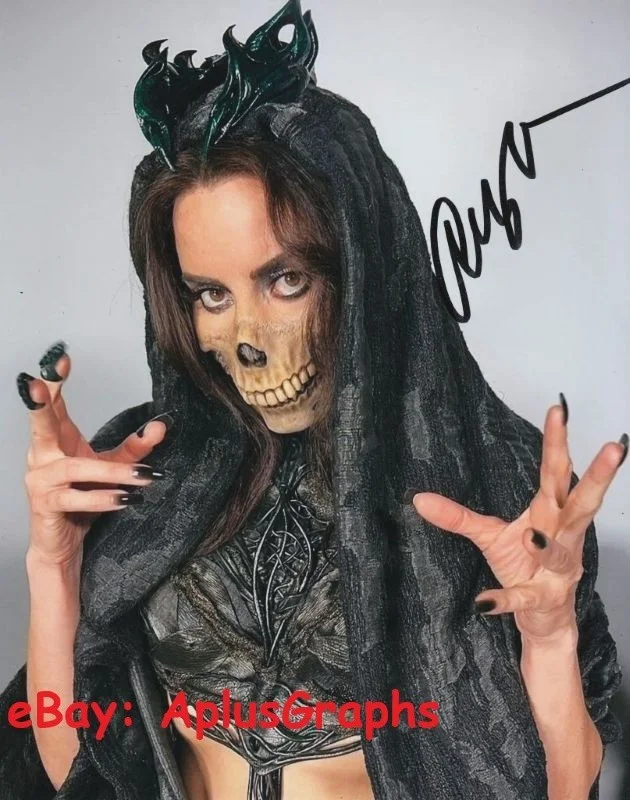 Aubrey Plaza — AUBREY PLAZA... Agatha All Along - SIGNED