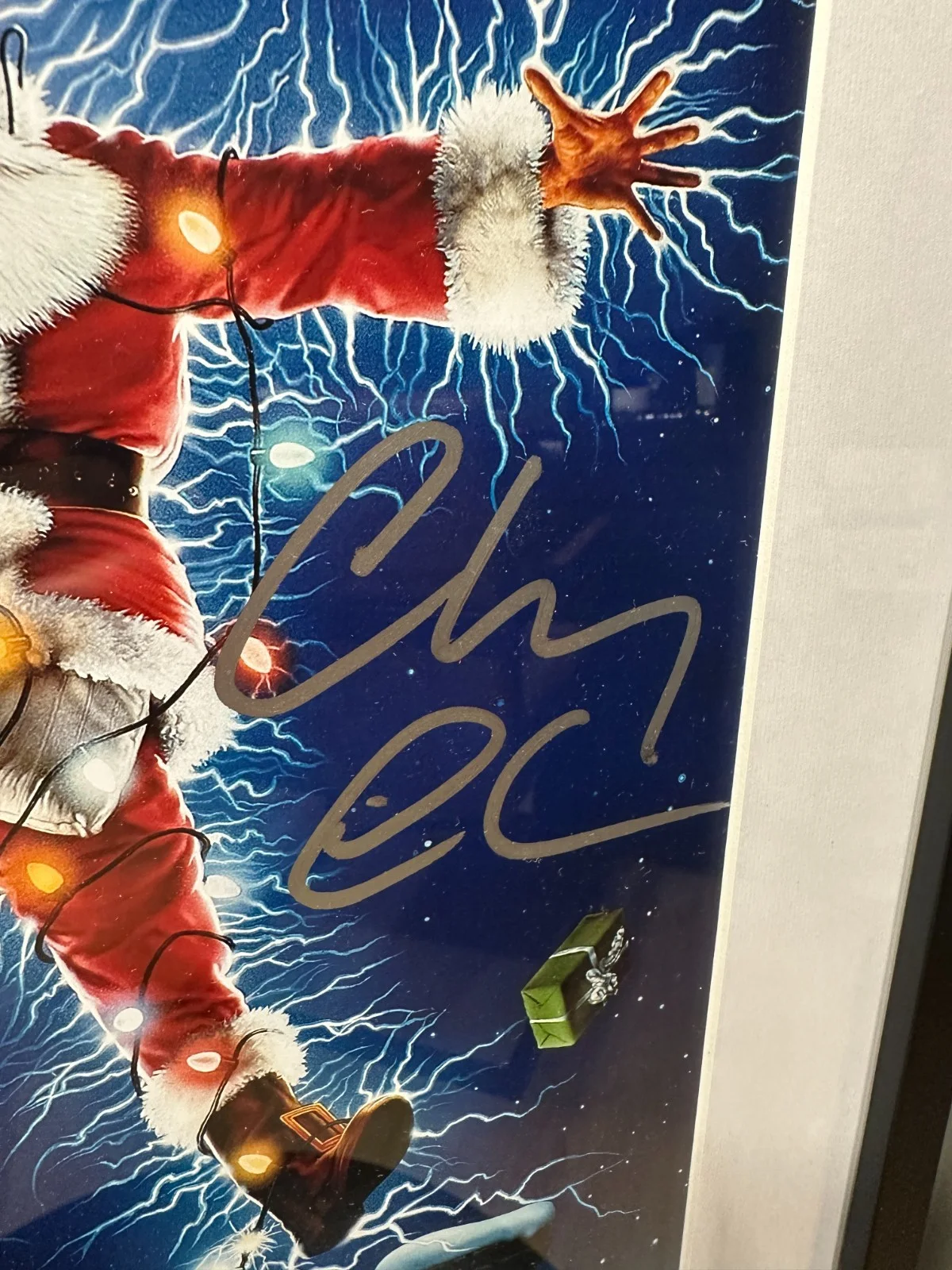 Chevy Chase — Chevy Chase Signed Christmas Vacation 12x18 Poster Beckett BAS COA Custom Framed, изображение 2