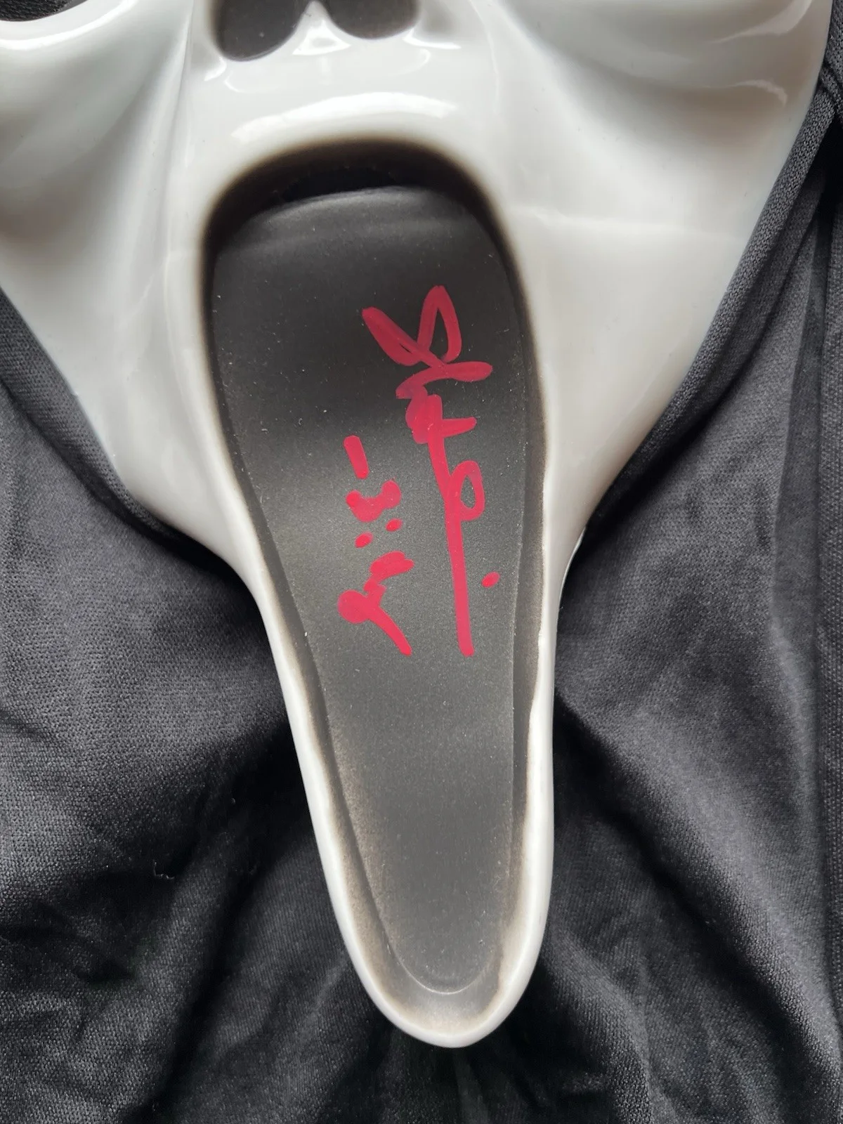Skeet Ulrich — Skeet Ulrich signed Mask Ghostface Billy Loomis Scream JSA COA, image 2