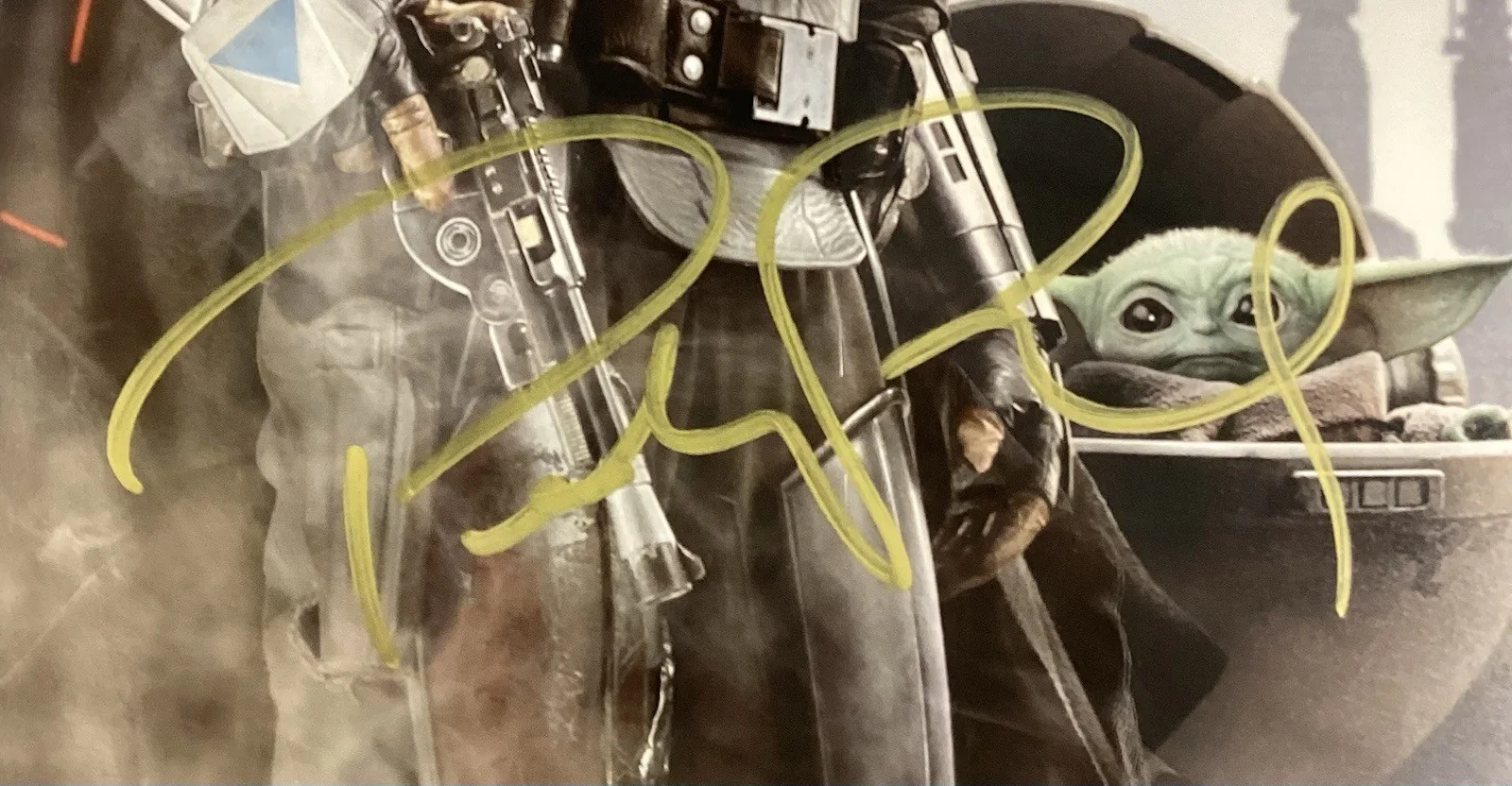 Pedro Pascal — Pedro Pascal Signed Photo 8x10 Star Wars The Mandalorian Baby Yoda Auto PSA/DNA, image 2