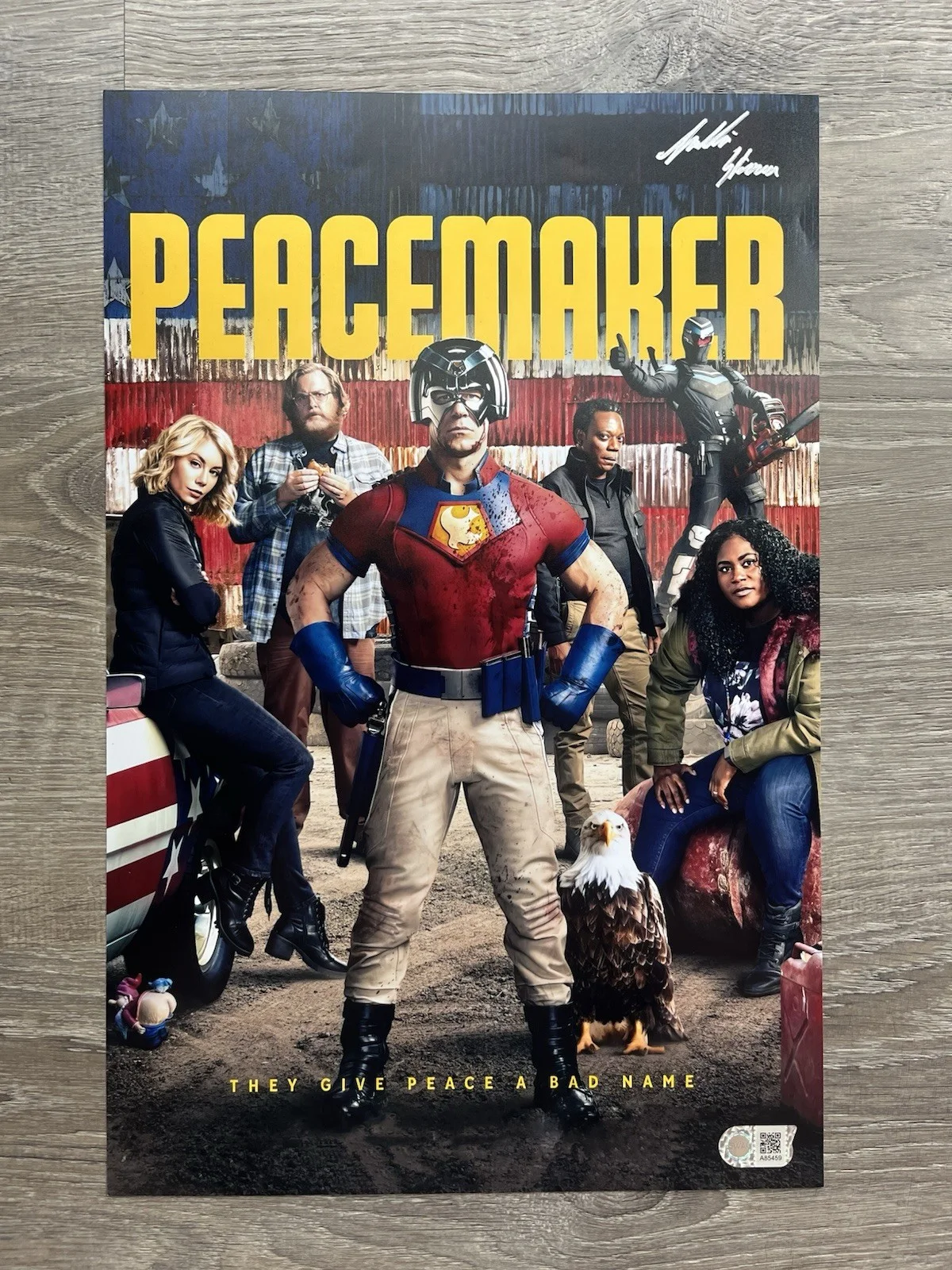 Freddie Stroma — Freddie Stroma Signed Peacemaker 11x17 Photo SWAU COA Vigilante DC HBO, изображение 2