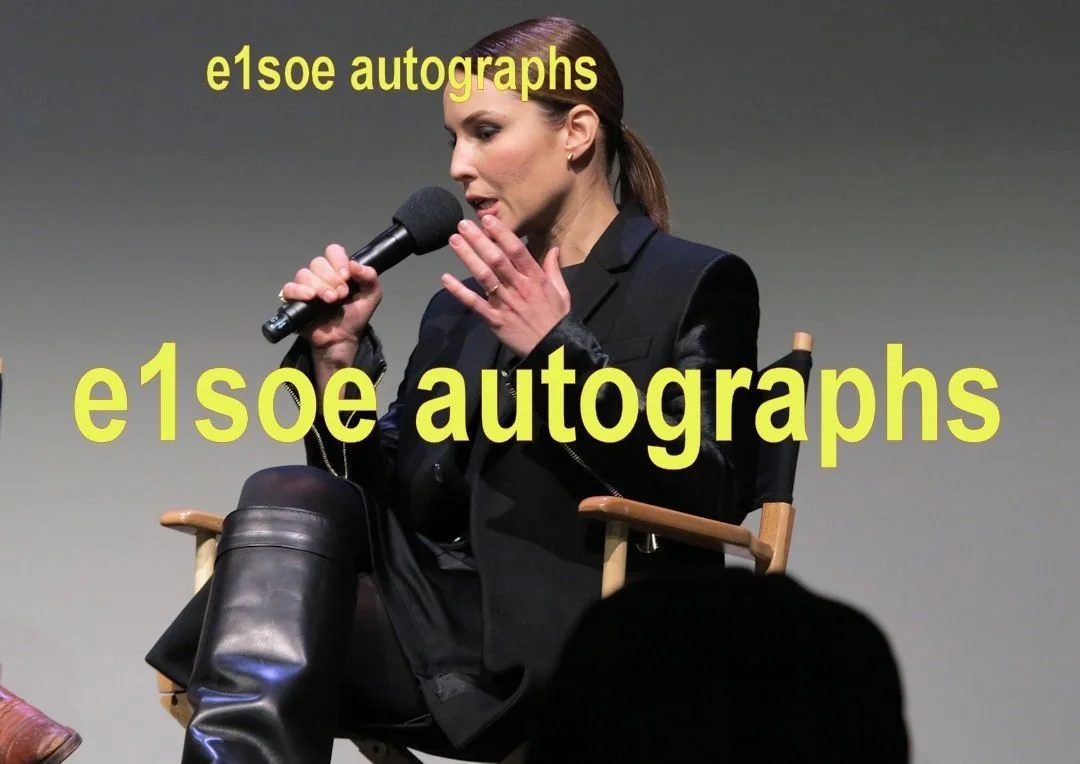 Noomi Rapace — Noomi Rapace signed Prometheus 8x10 photo - In Person Exact Proof Alien Covenant, image 5