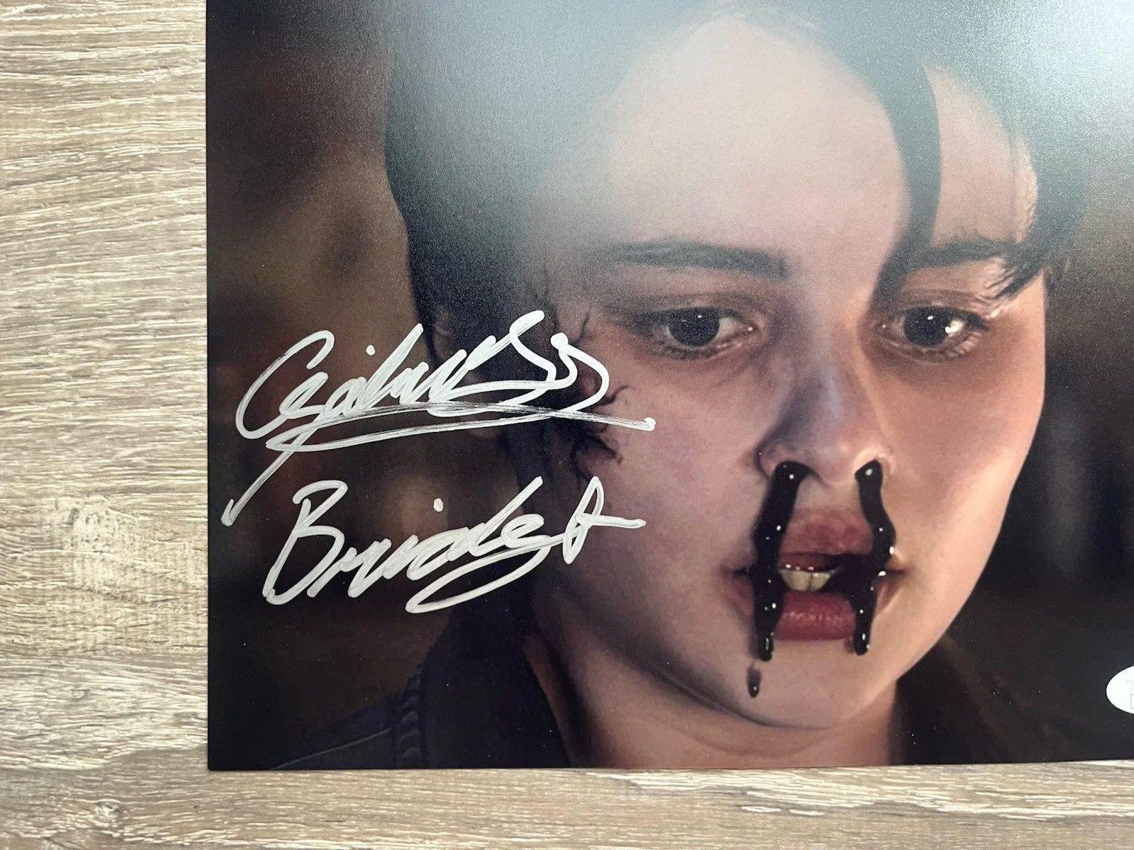 Gabrielle Echols — Gabrielle Echols Signed Evil Dead Rise 8x10 Photo JSA COA Horror Autograph, изображение 3