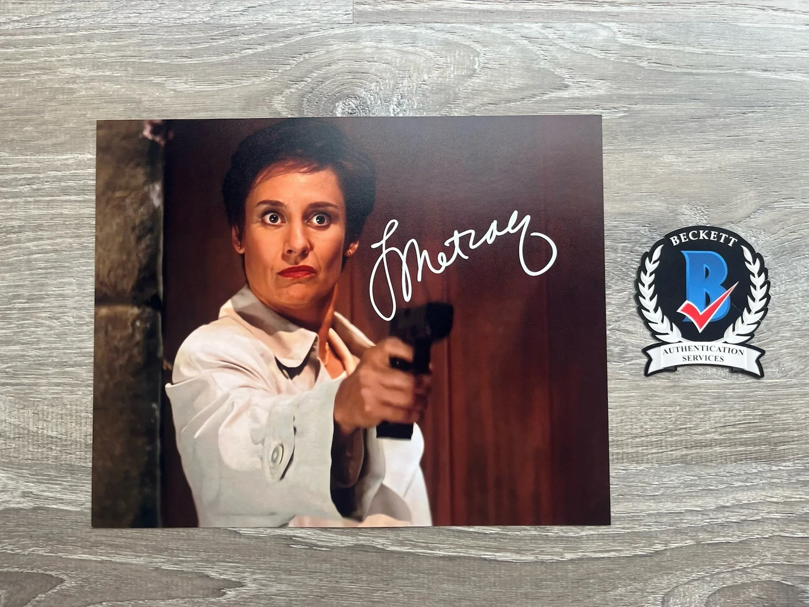 Laurie Metcalf — Laurie Metcalf Signed Scream 8x10 Photo Beckett COA Ghostface Mrs. Loomis