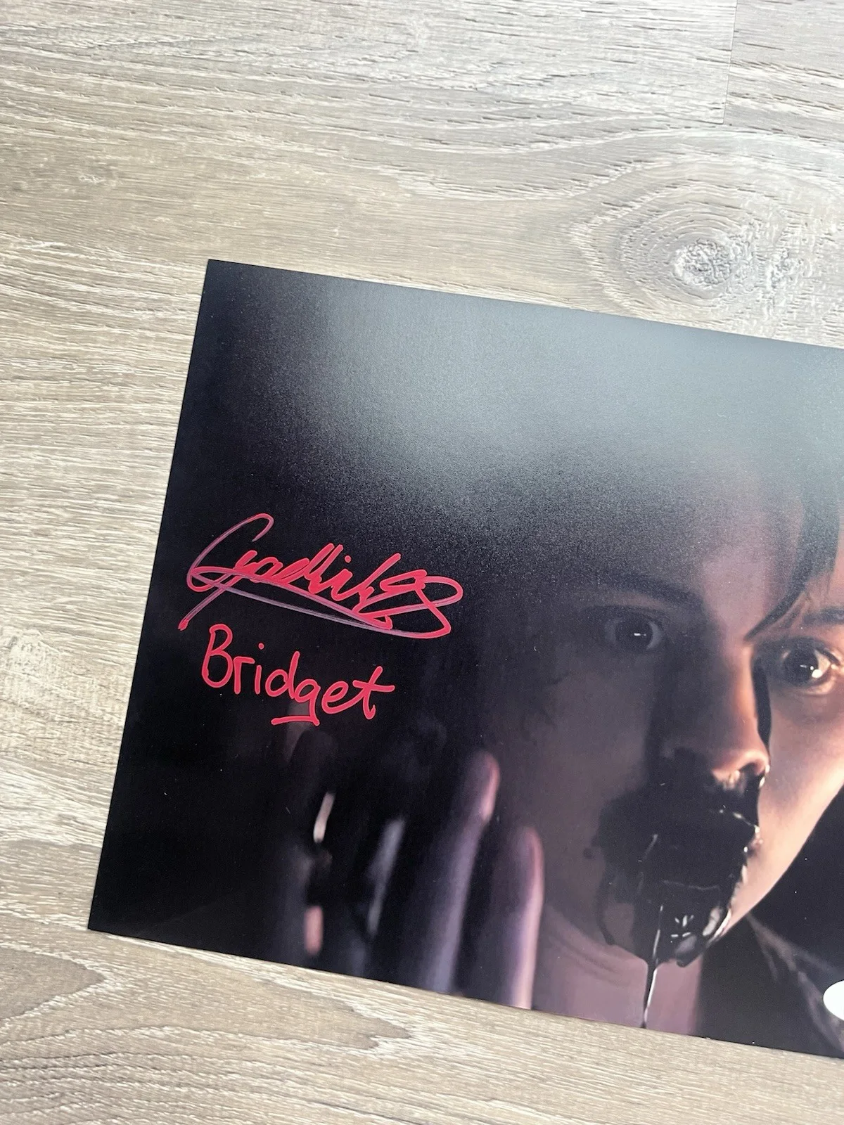 Gabrielle Echols — Gabrielle Echols Signed Evil Dead Rise 8x10 Photo JSA COA Horror Autograph, image 3