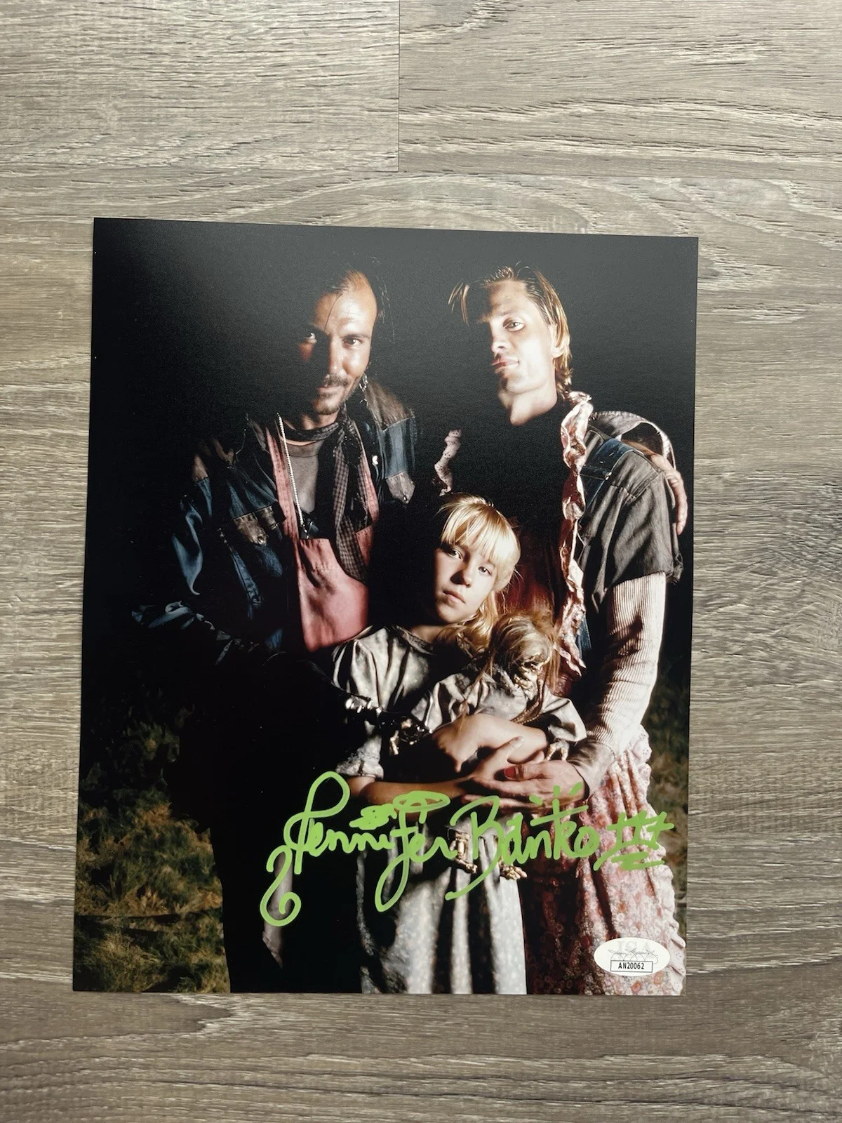 Jennifer Banko — Jennifer Banko Signed 8x10 Photo JSA COA Leatherface Texas Chainsaw Massacre III, image 5